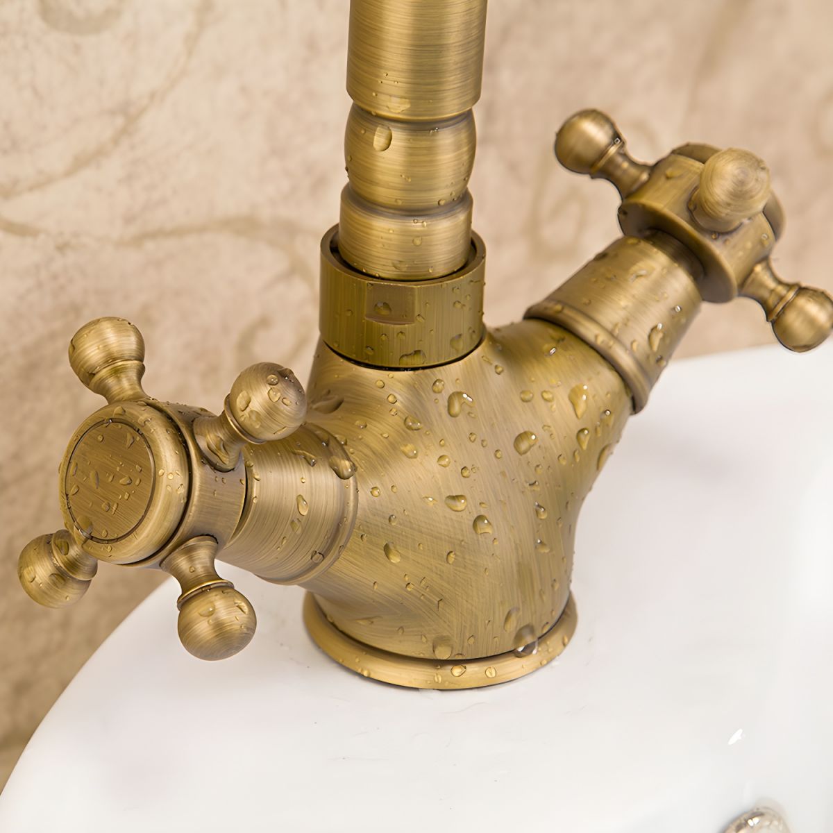 Skovaka | Modern Curved Column Centerset Bathroom Sink Tap with Dual Cross Handles