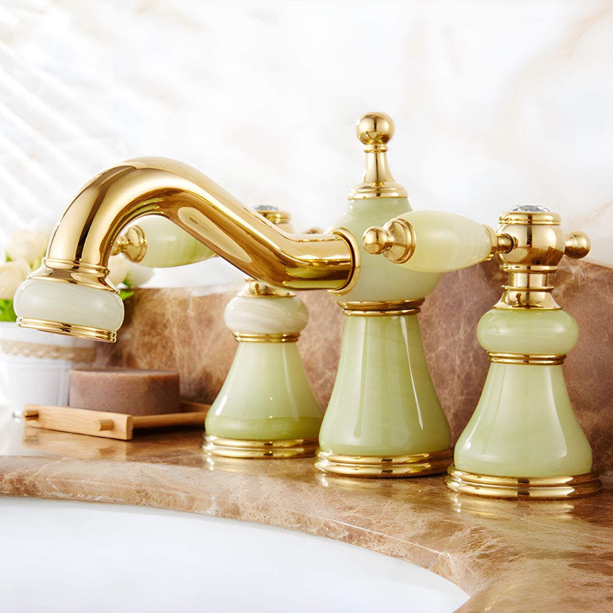 Huldrene | Elegant Arched Profile Widespread Bathroom Sink Tap