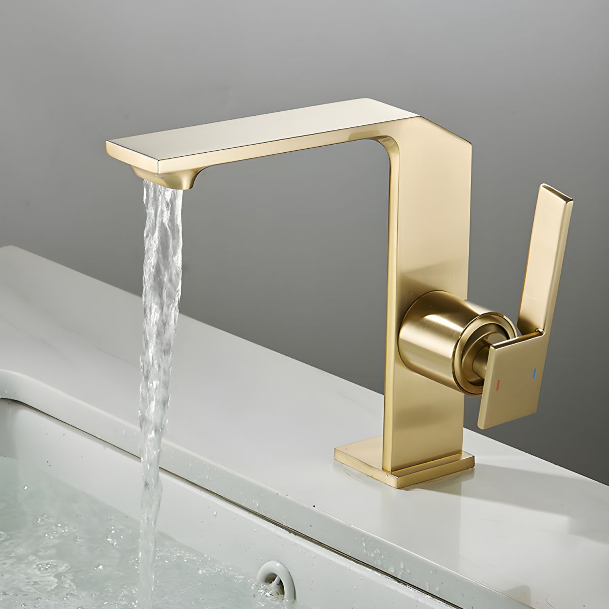 Skovur | Sleek Geometric Shaped Single Lever Bathroom Sink Tap