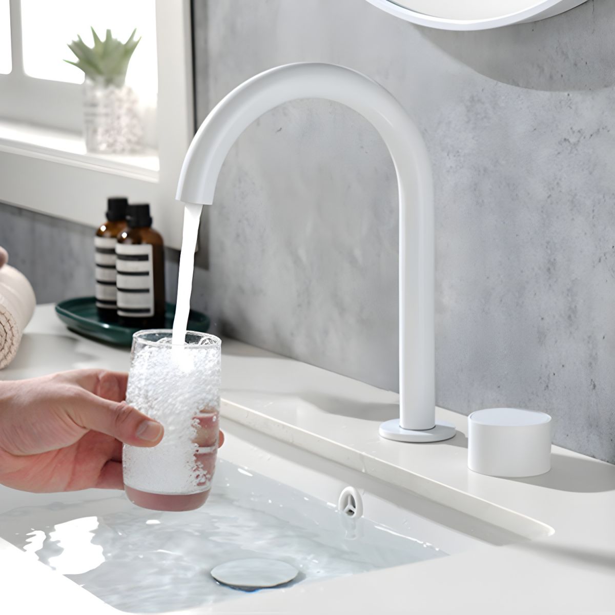 Juvallure | Modern Arched Silhouette Widespread Dual Handle Bathroom Sink Tap