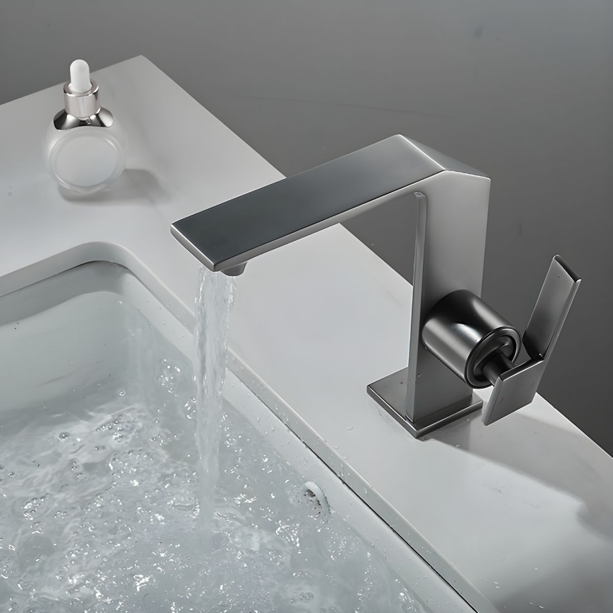 Skovur | Sleek Geometric Shaped Single Lever Bathroom Sink Tap