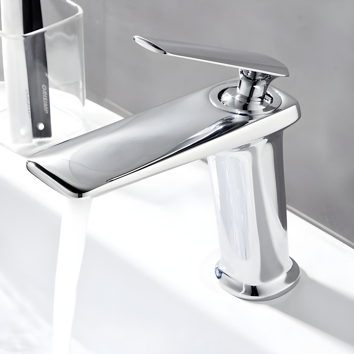 Juvandis | Modern Cuboid Profile Single Lever Bathroom Basin Tap