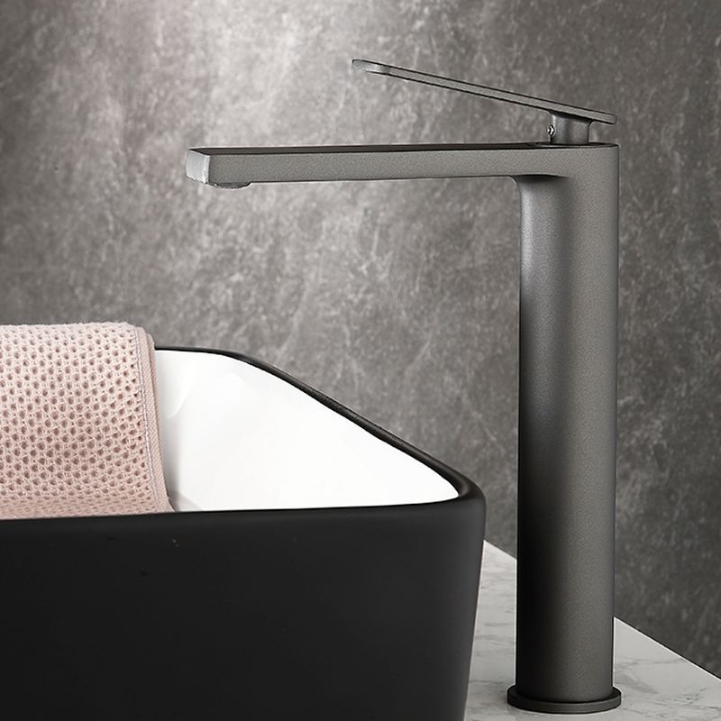 Sylvakia | Modern L-Shaped Single Lever Bathroom Sink Tap