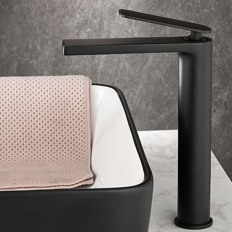 Sylvakia | Modern L-Shaped Single Lever Bathroom Sink Tap