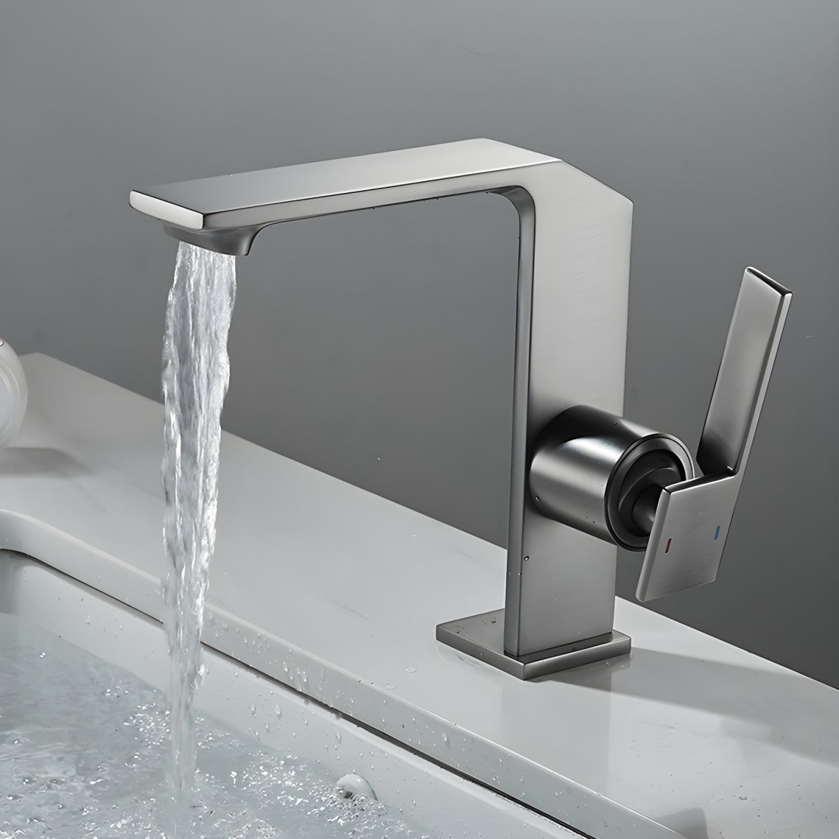 Skovur | Sleek Geometric Shaped Single Lever Bathroom Sink Tap