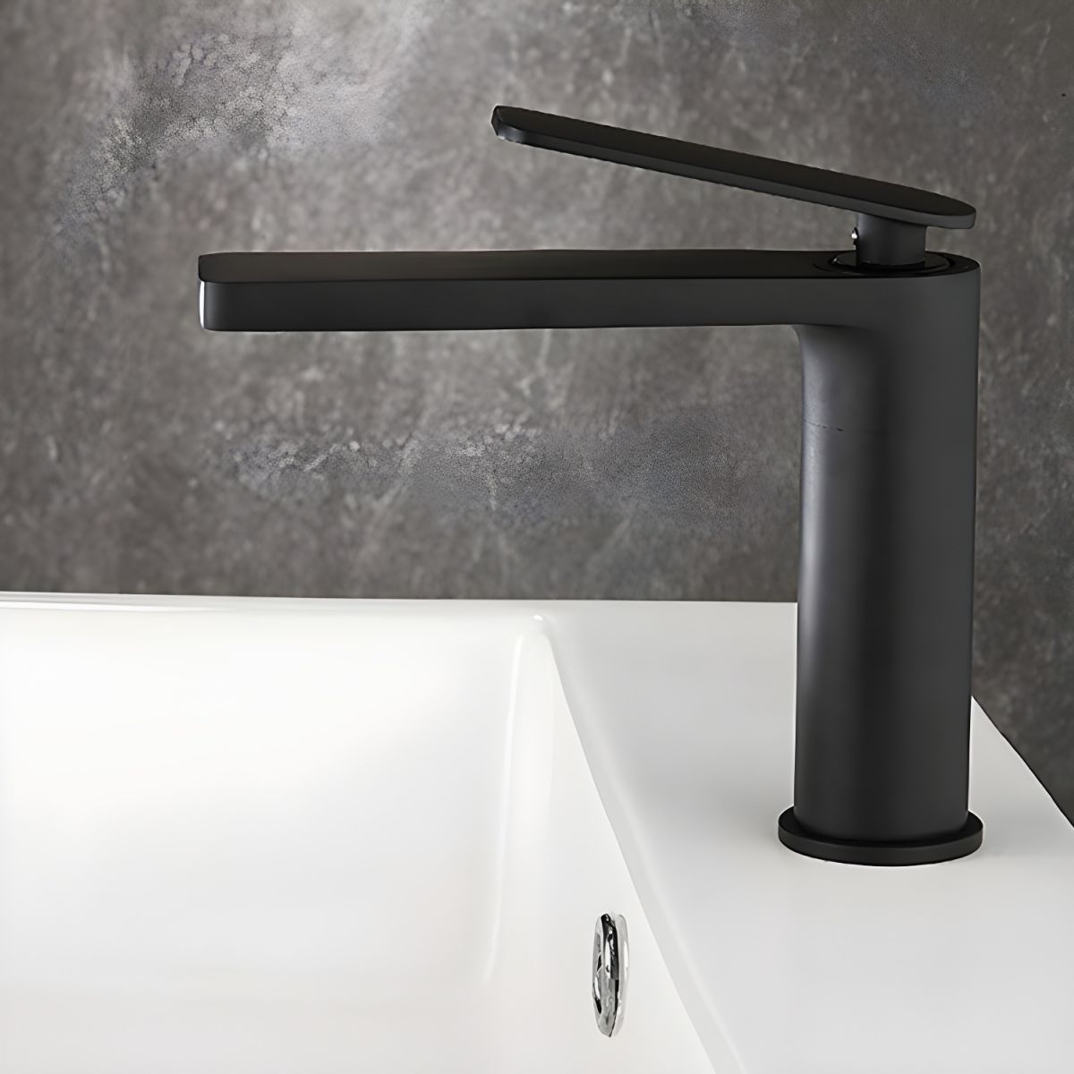 Juvandic | Modern Tapered Profile Cylindrical Vessel Bathroom Basin Tap