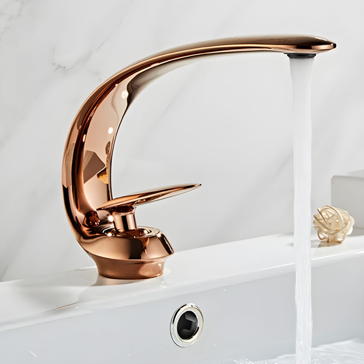 Solvarka | Modern Arched Silhouette Single Lever Bathroom Sink Tap