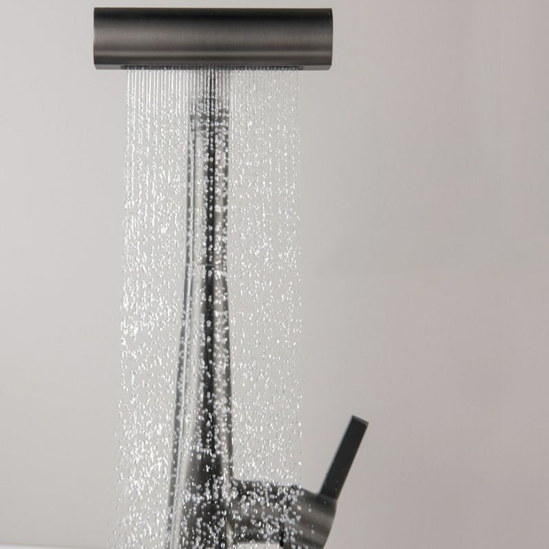 Luxvarka | Modern Pull Out Rotatable Sprayer Kitchen Sink Mixer Tap