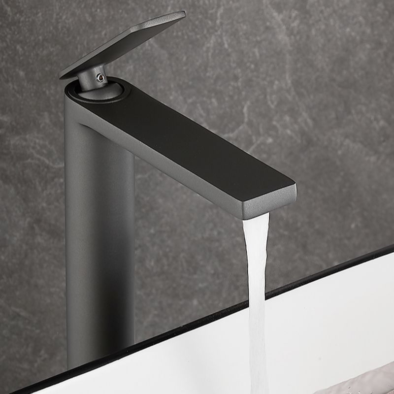 Sylvakia | Modern L-Shaped Single Lever Bathroom Sink Tap