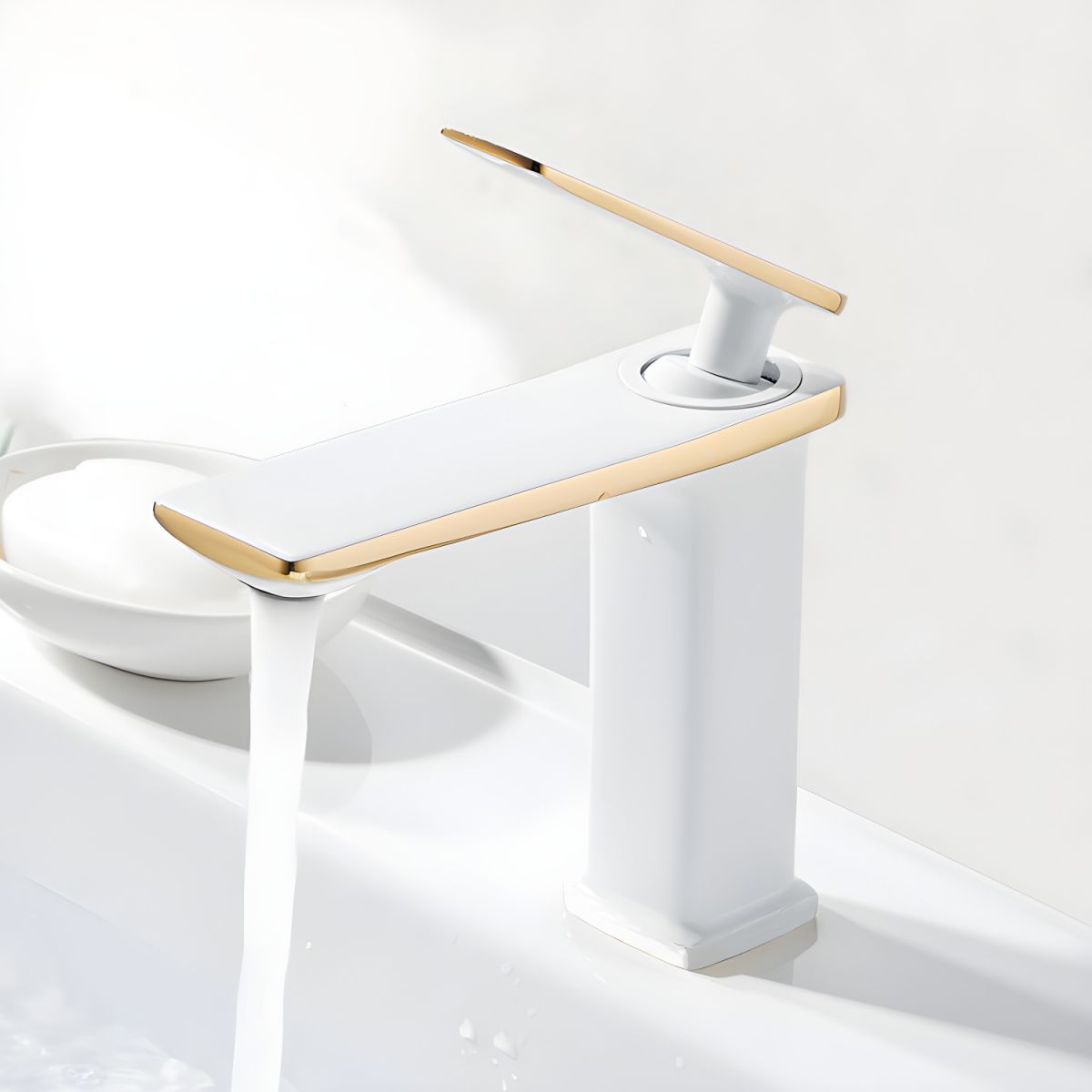 Juvandis | Modern Cuboid Profile Single Lever Bathroom Basin Tap