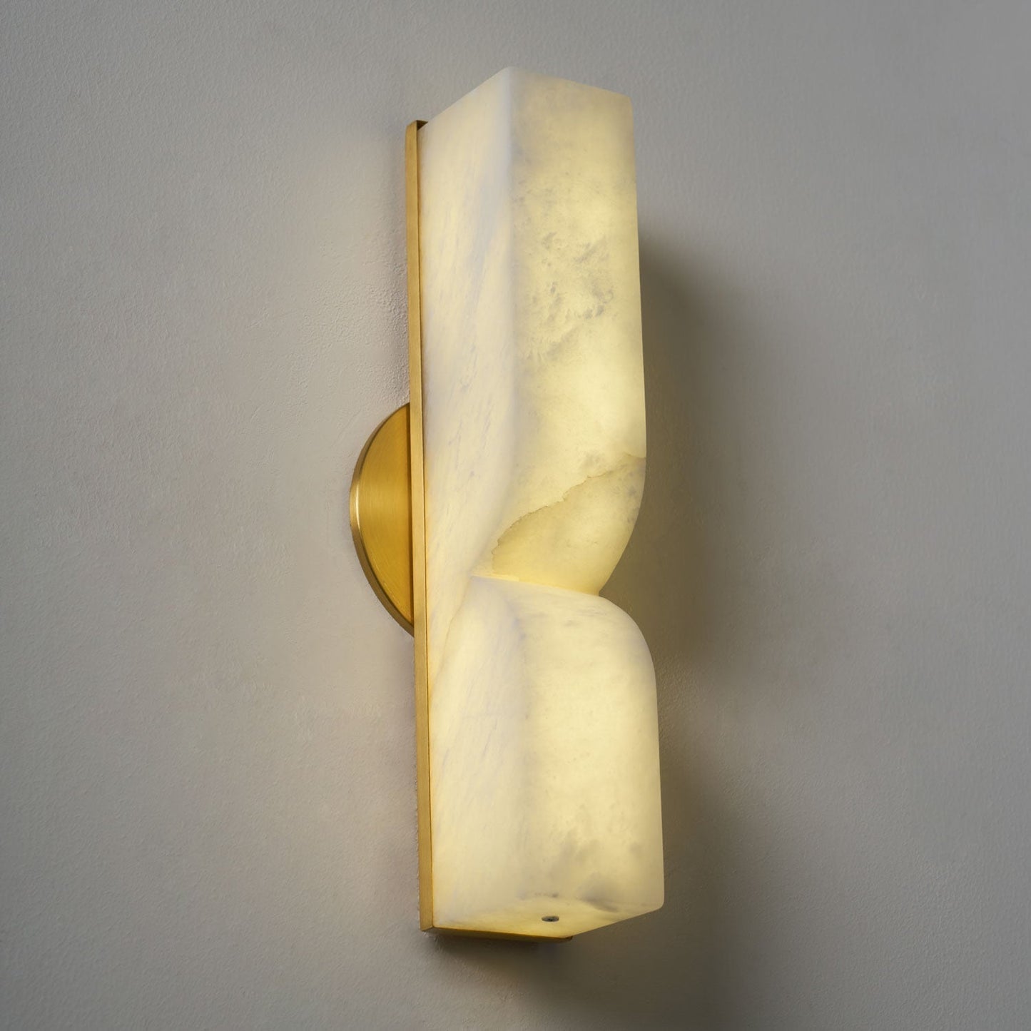 Marbrisso | Minimalist Carved Alabaster Stone Wall Light