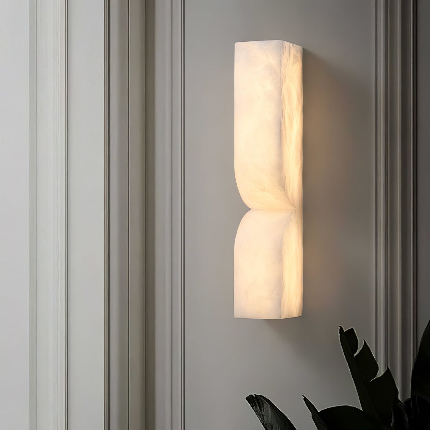 Marbrisso | Minimalist Carved Alabaster Stone Wall Light