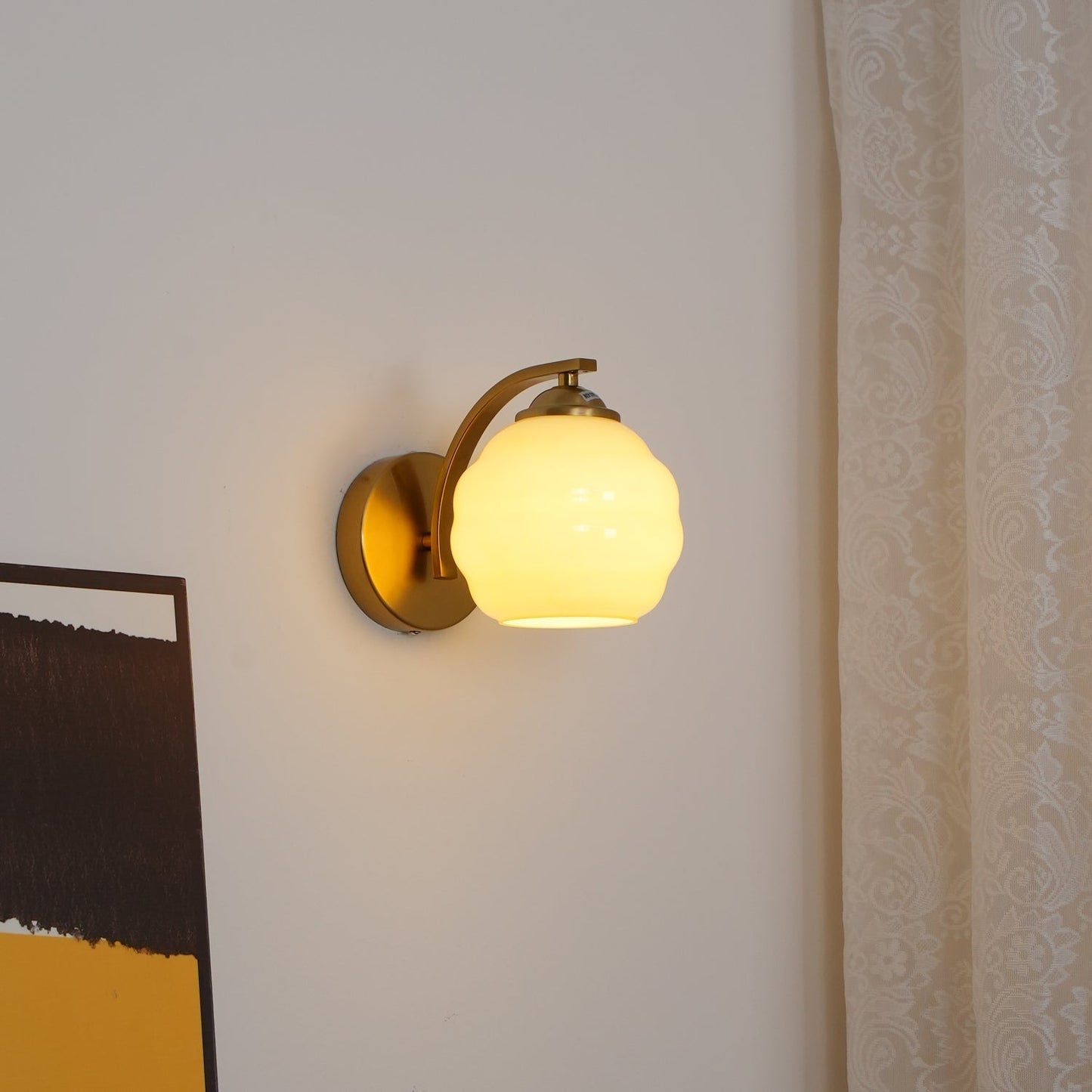 Thryndol | Ribbed Glass Globe Vintage Wall Light