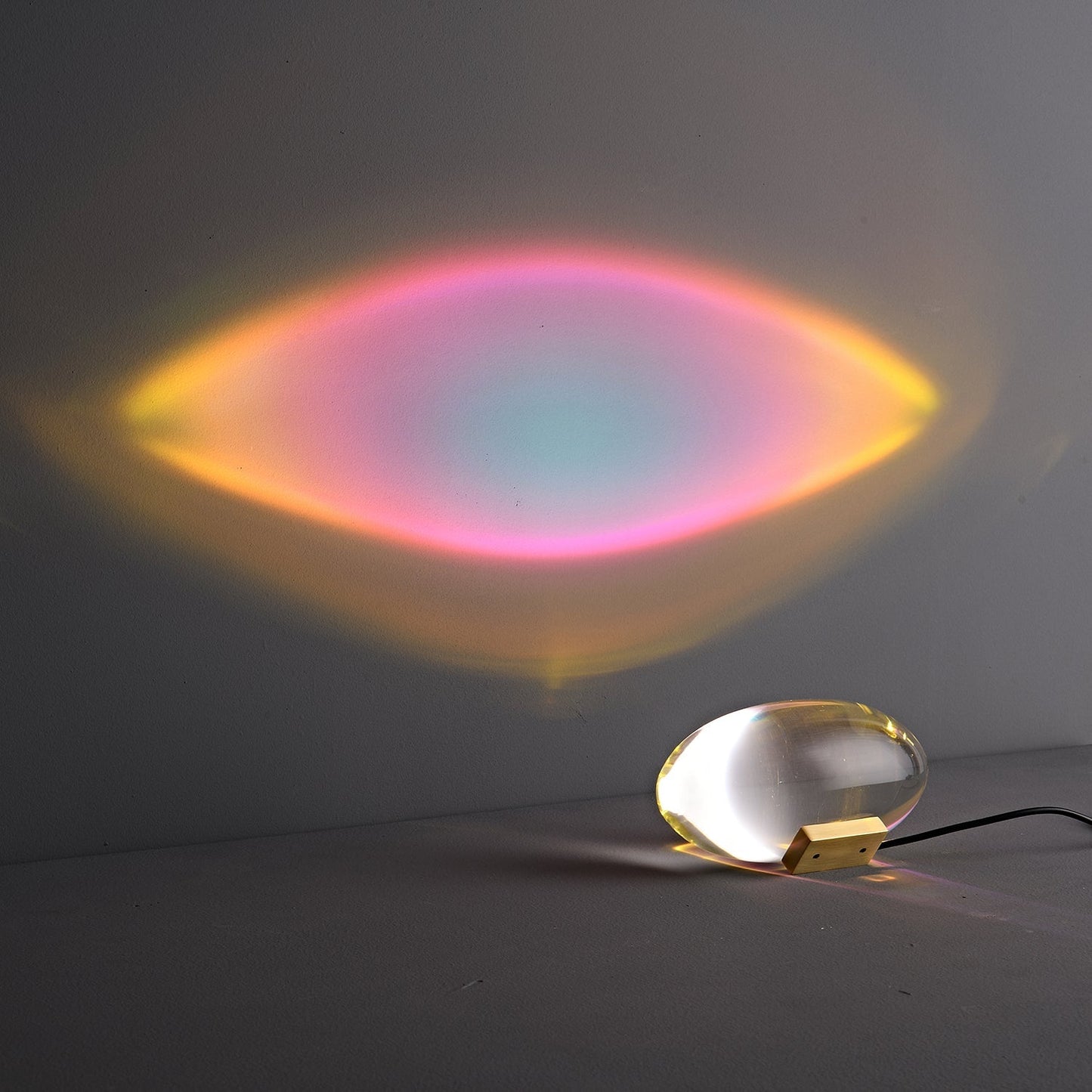 Vaelenoe | Sculptural Oval Crystal Stone Table Lamp
