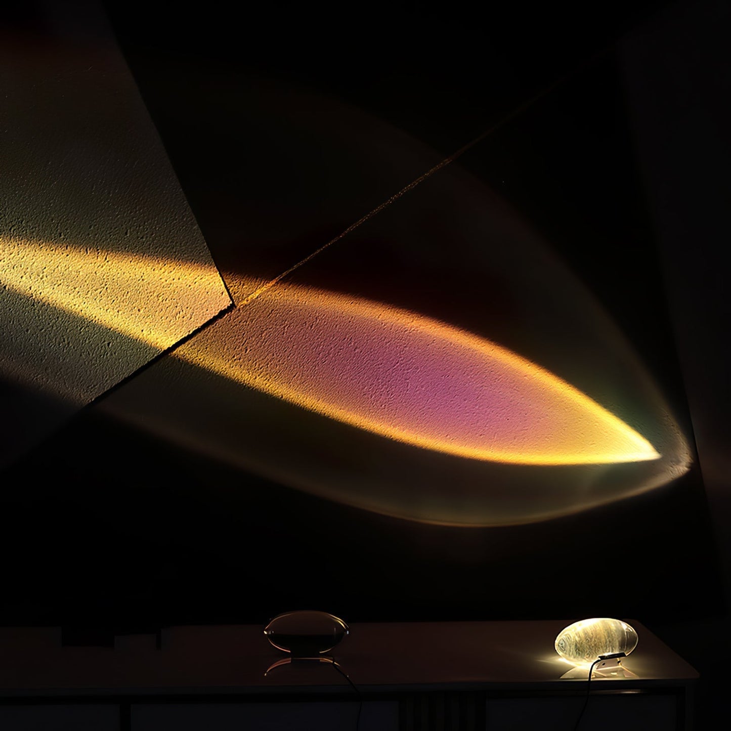 Vaelenoe | Sculptural Oval Crystal Stone Table Lamp