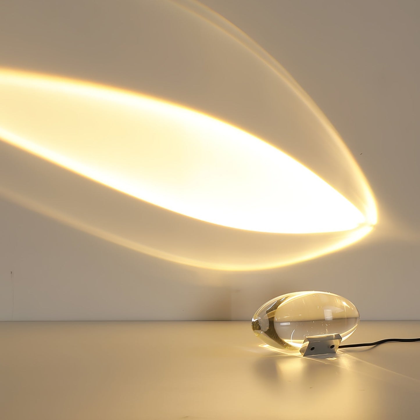 Vaelenoe | Sculptural Oval Crystal Stone Table Lamp