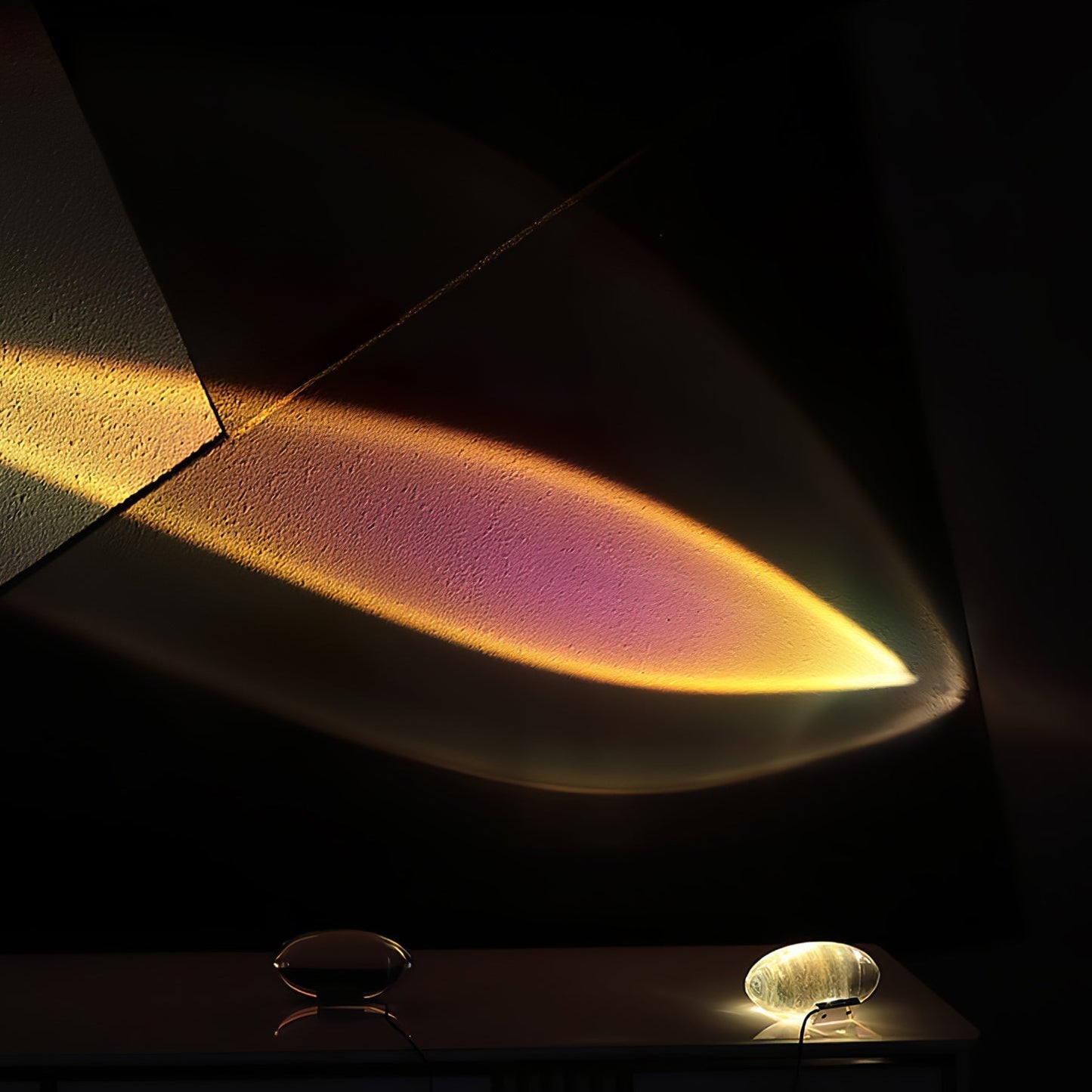 Vaelenoe | Sculptural Oval Crystal Stone Table Lamp
