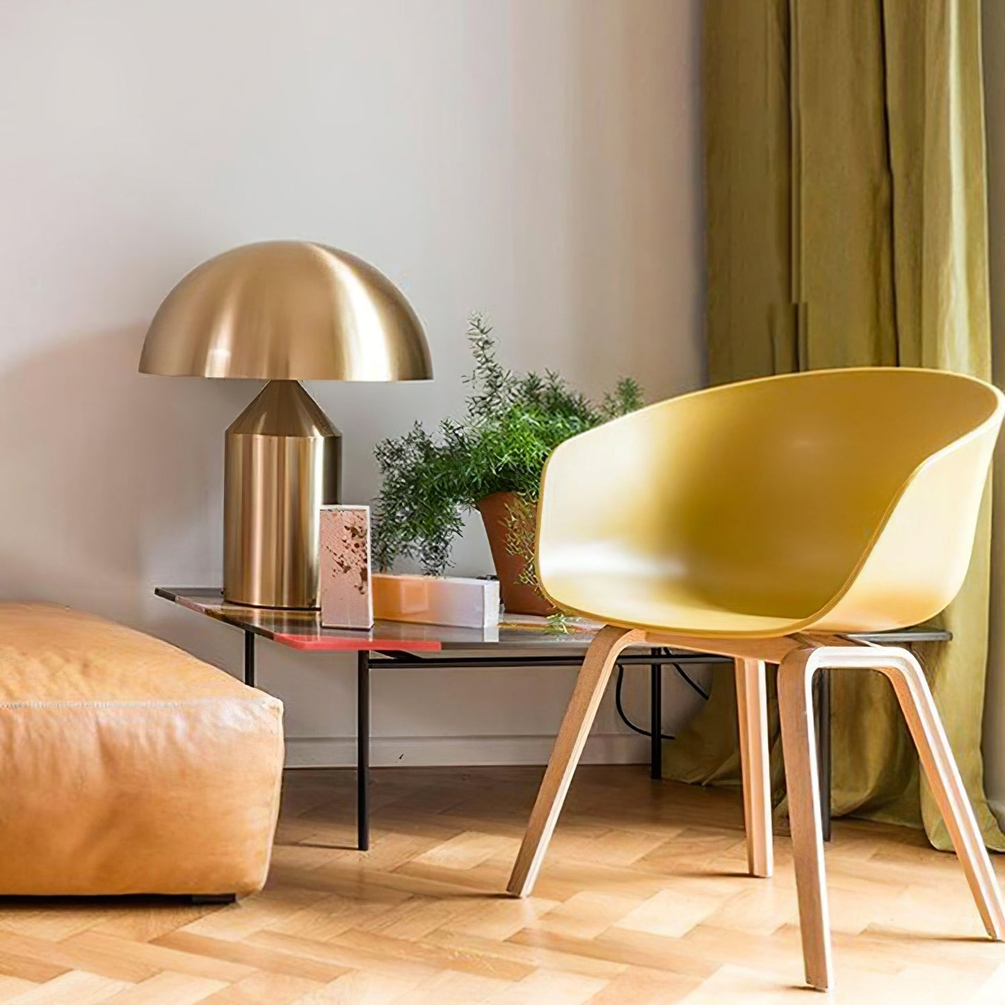 Zonthara | Avant Garde Geometric Sculptural Silhouette Metal Table Lamp