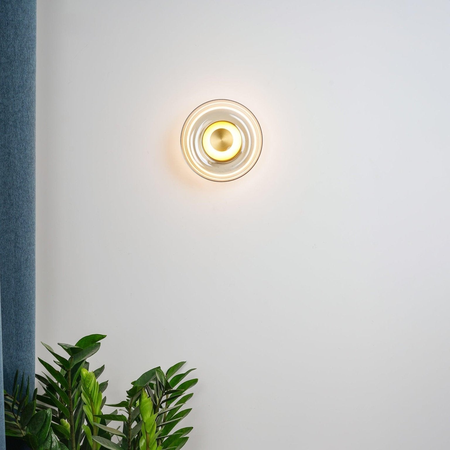 Luvia | Nordic Ribbed Glass Art Deco Wall Light