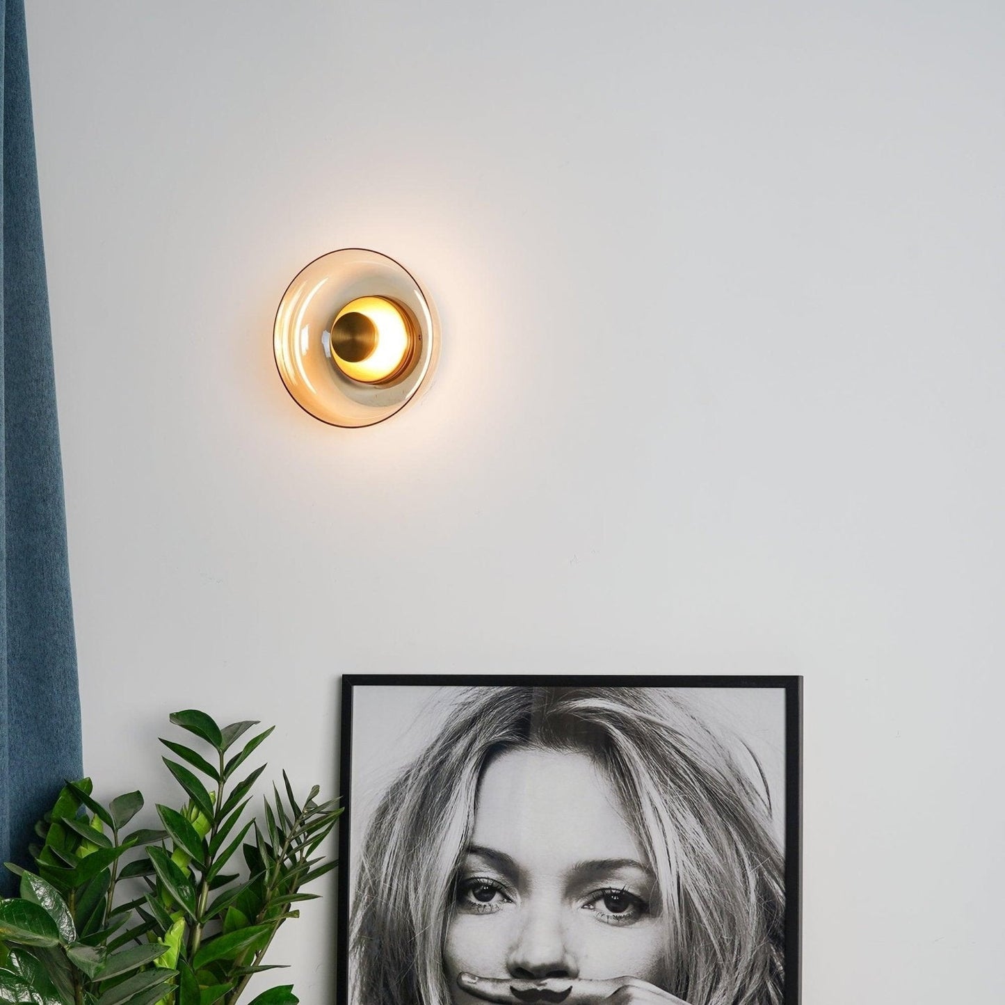Luvia | Nordic Ribbed Glass Art Deco Wall Light