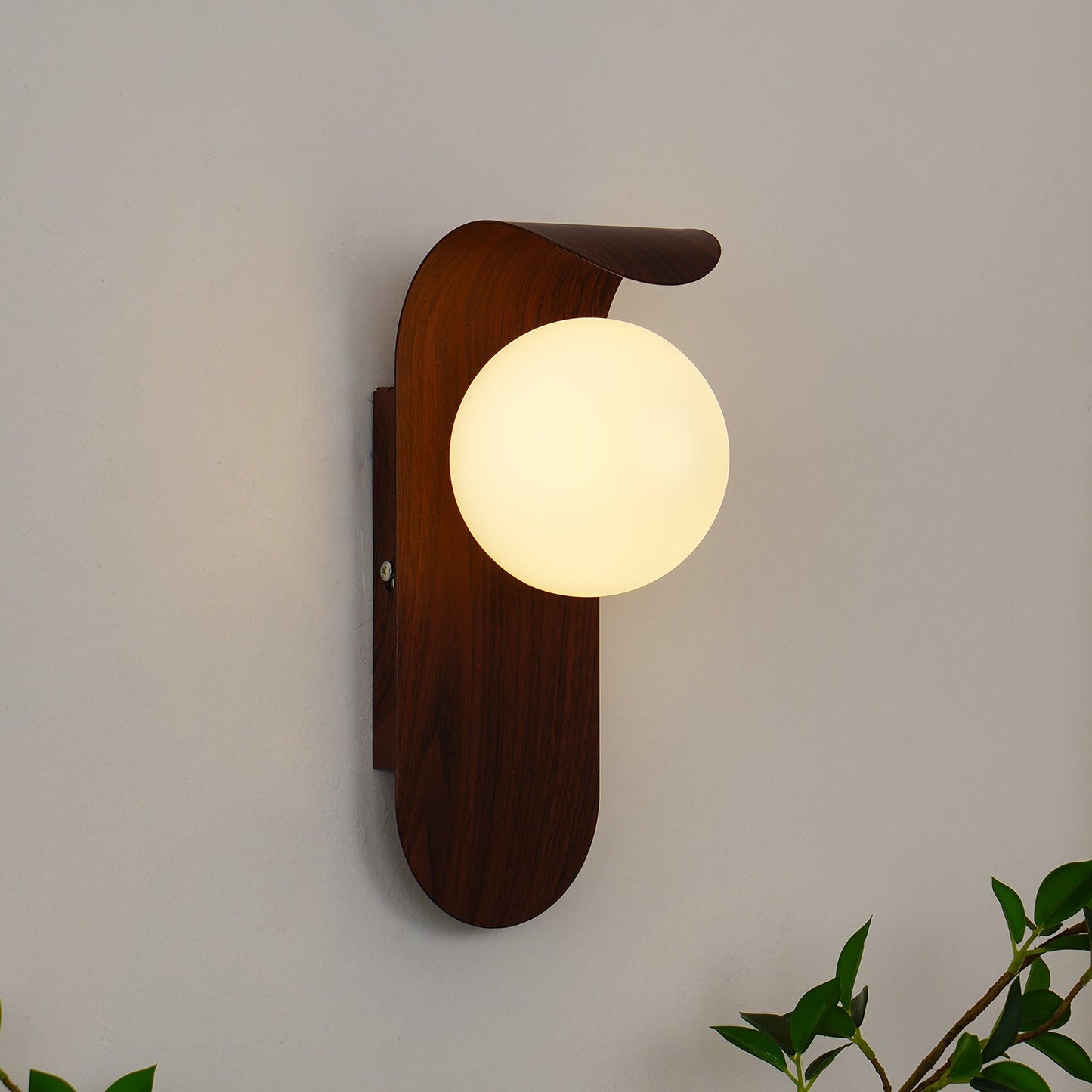 Lythose | Modern Arched Wood Grain Wall Light with Ball Globe