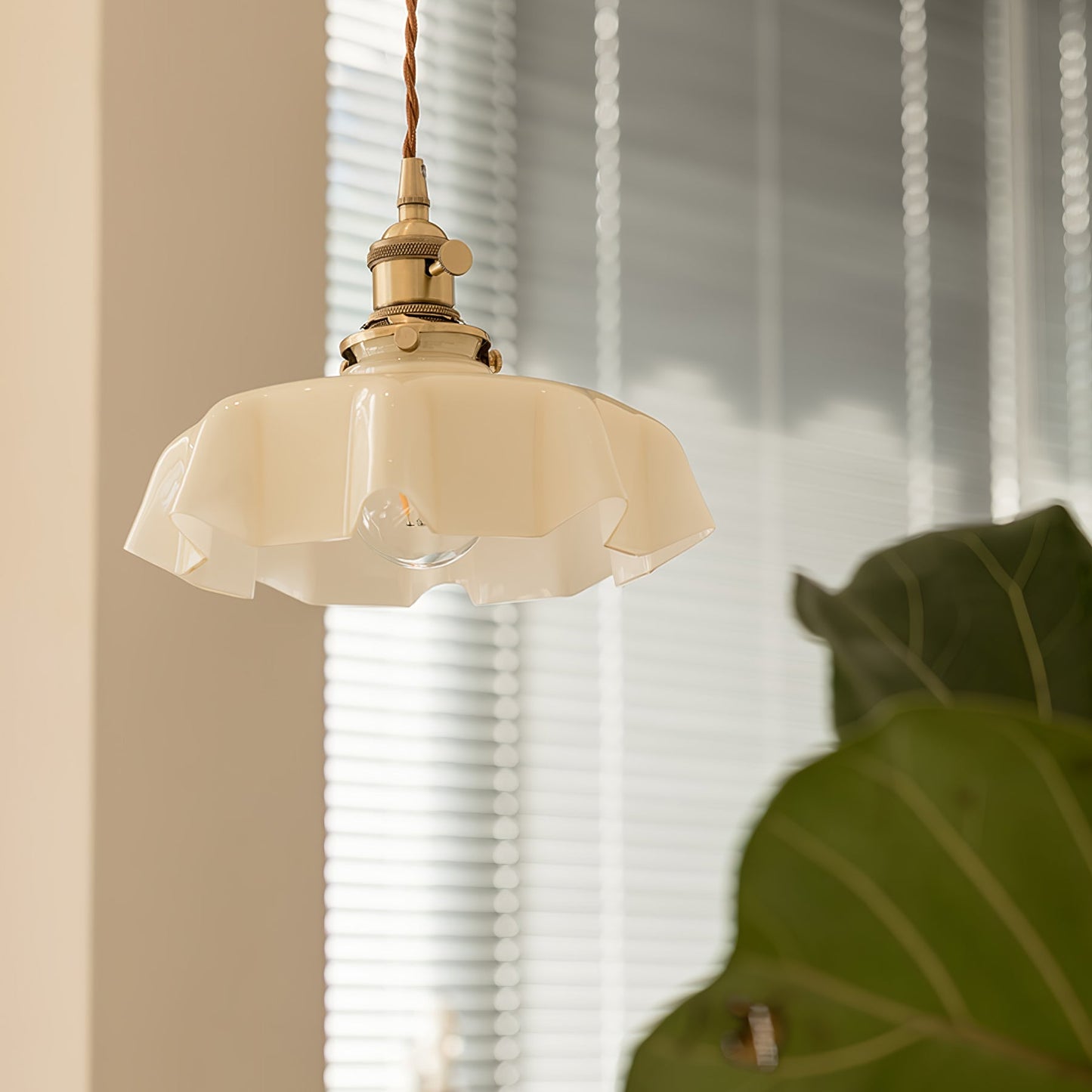 Kelvarna | Vintage Pleated Glass Fluted Pendant Light
