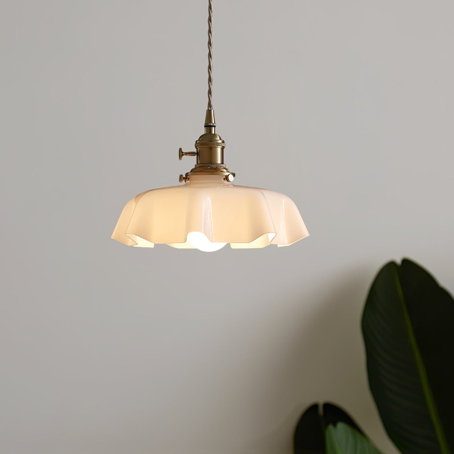 Kelvarna | Vintage Pleated Glass Fluted Pendant Light
