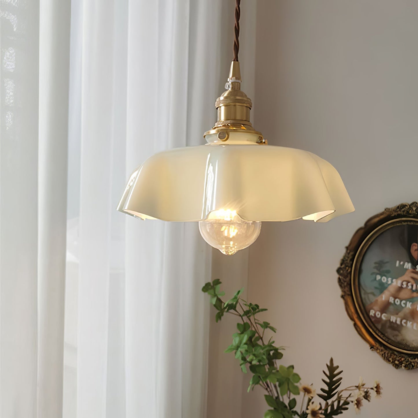 Kelvarna | Vintage Pleated Glass Fluted Pendant Light
