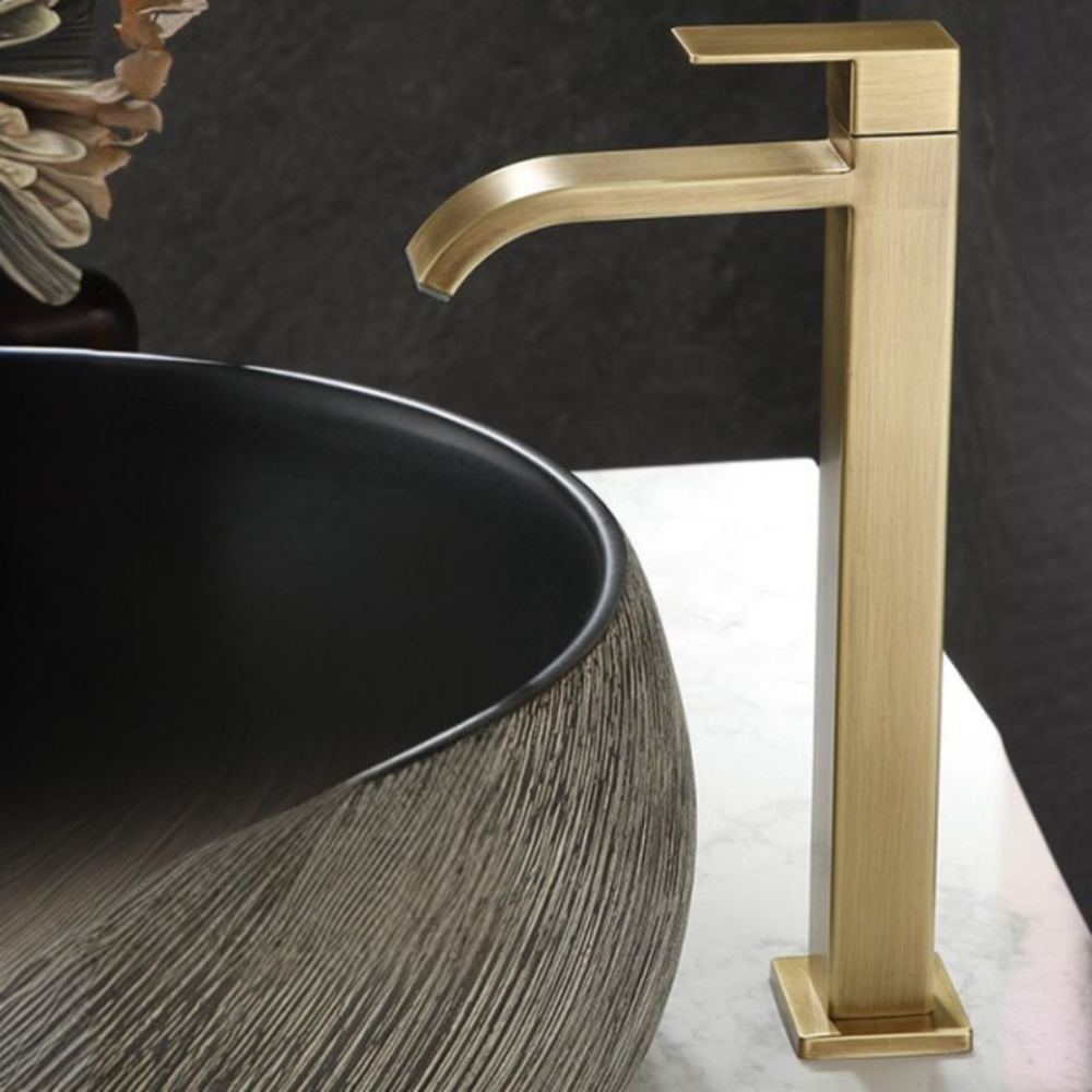 Lyskalla | Modern Curved Waterfall Spout Bathroom Sink Tap