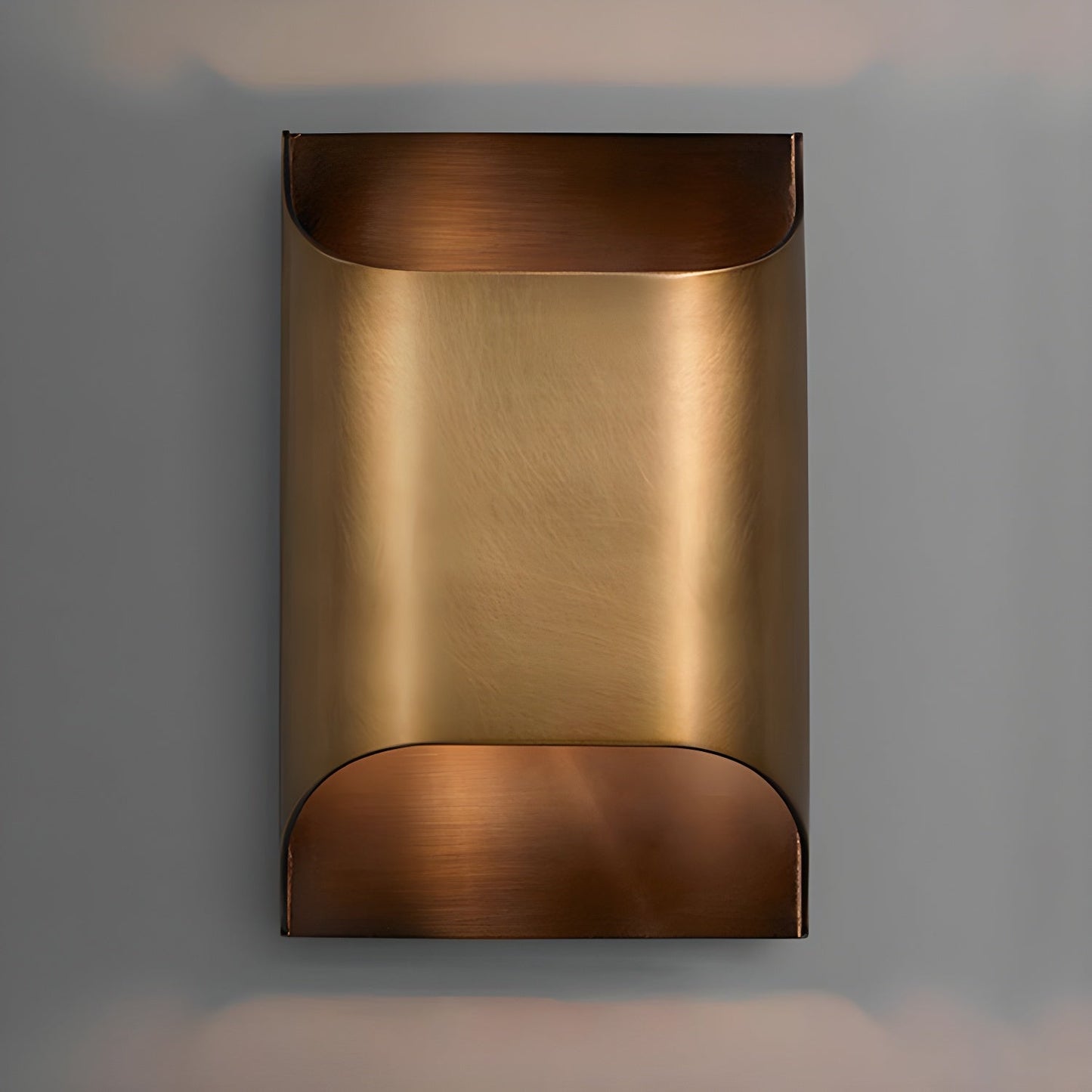 Kestrelon | Sleek Silhouette Geometric Brass Wall Light