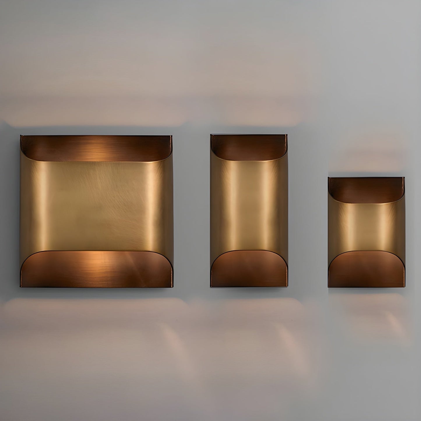 Kestrelon | Sleek Silhouette Geometric Brass Wall Light