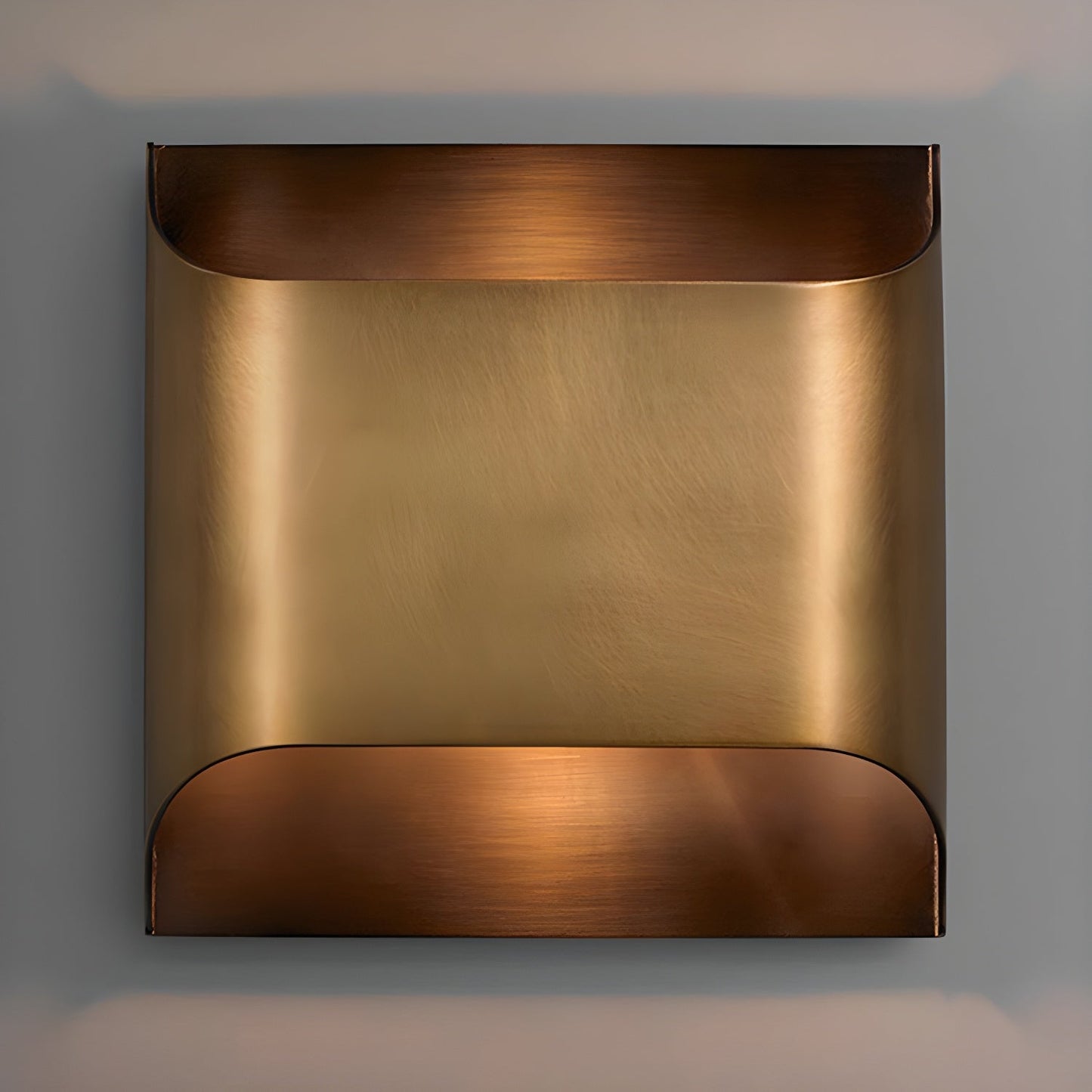 Kestrelon | Sleek Silhouette Geometric Brass Wall Light