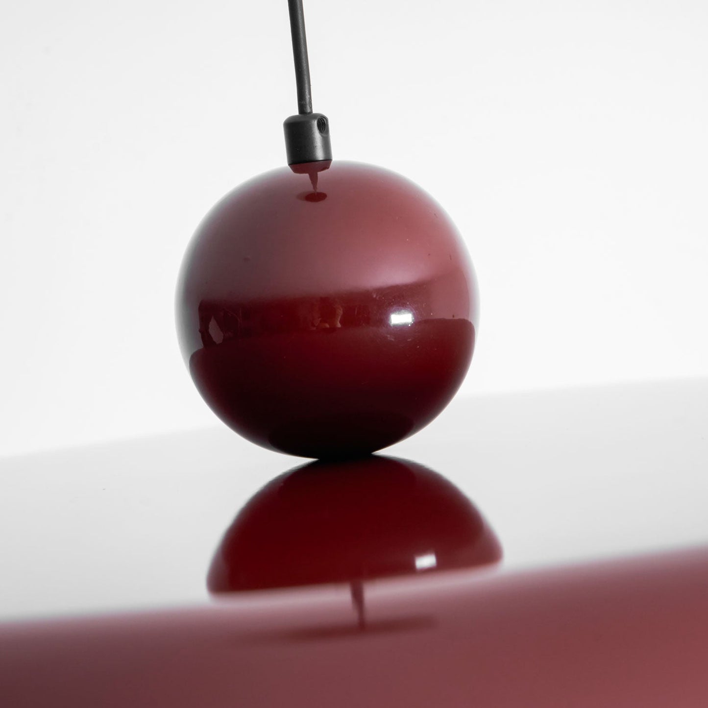 Belvador | Geometric Circular Silhouette Floating Pendant Light