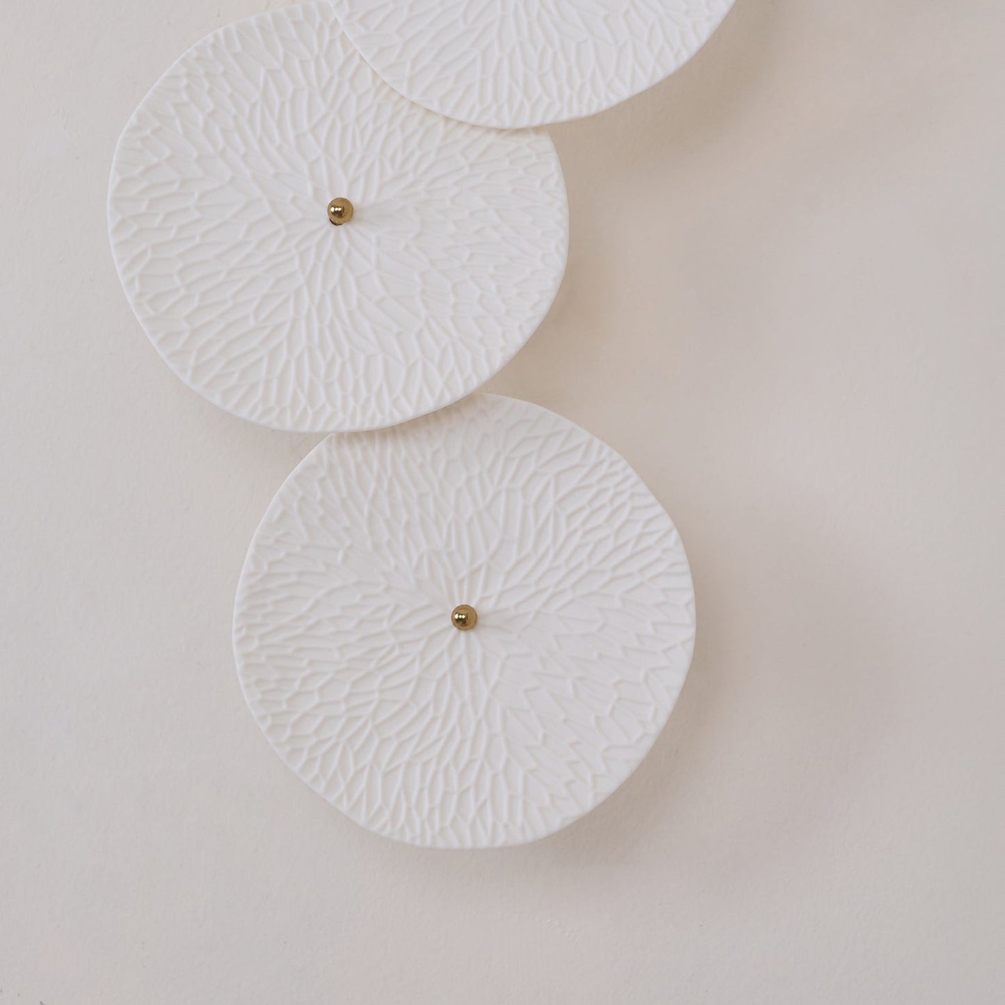 Lerius | Sculptural Ceramic Lotus Petal Artistic Wall Light