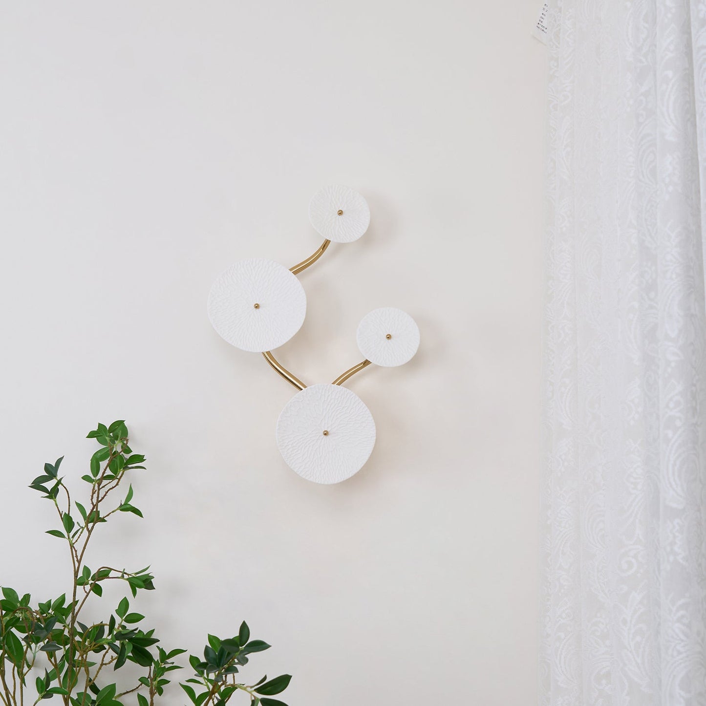 Lerius | Sculptural Ceramic Lotus Petal Artistic Wall Light