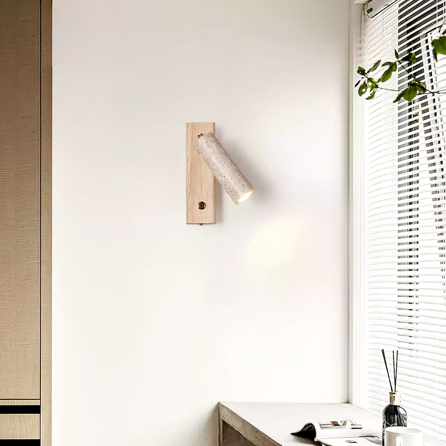 Verluxen | Sleek Cylindrical Travertine Stone Wall Light