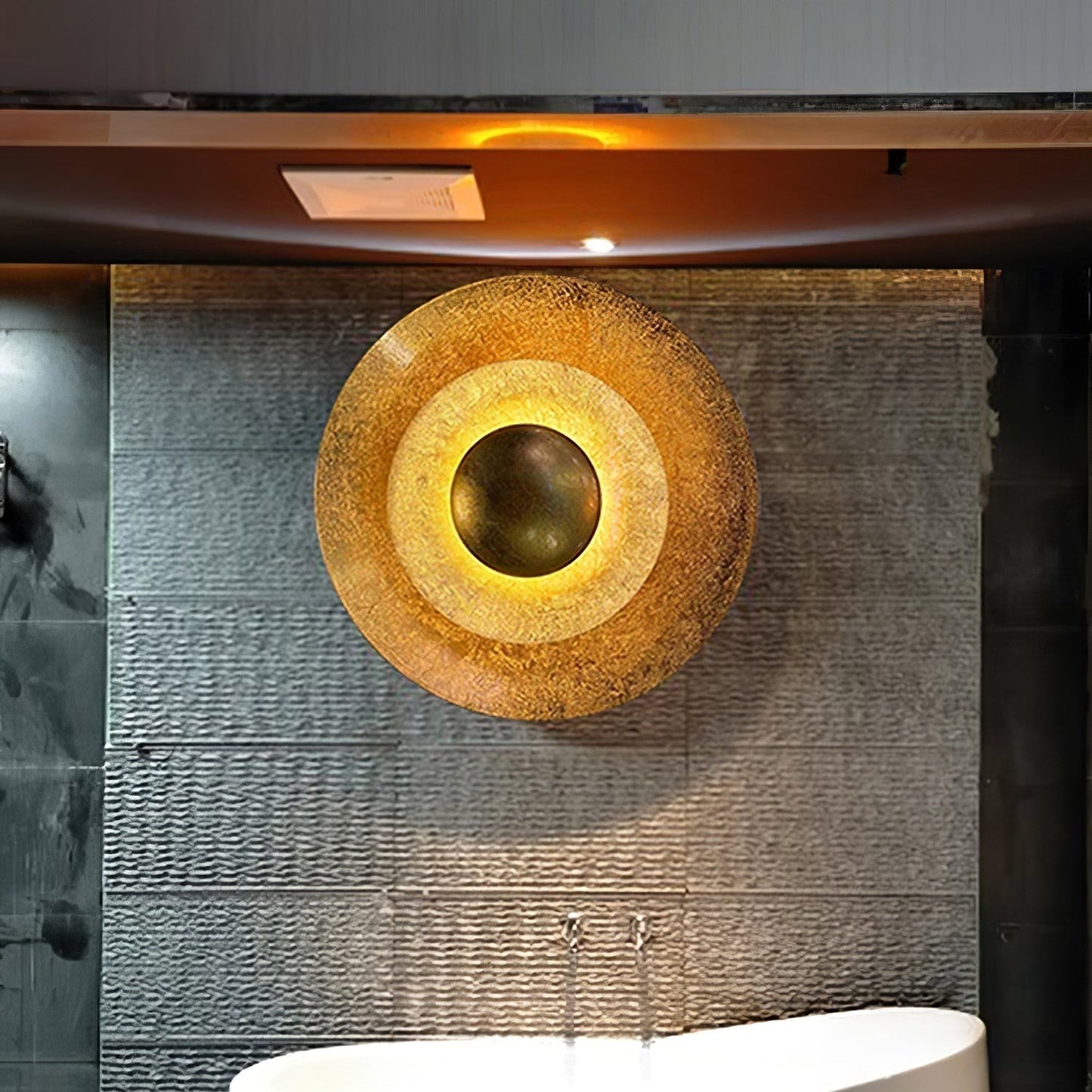 Aerish | Luxury Sculptural Leaf Gilded Vintage Wall Light