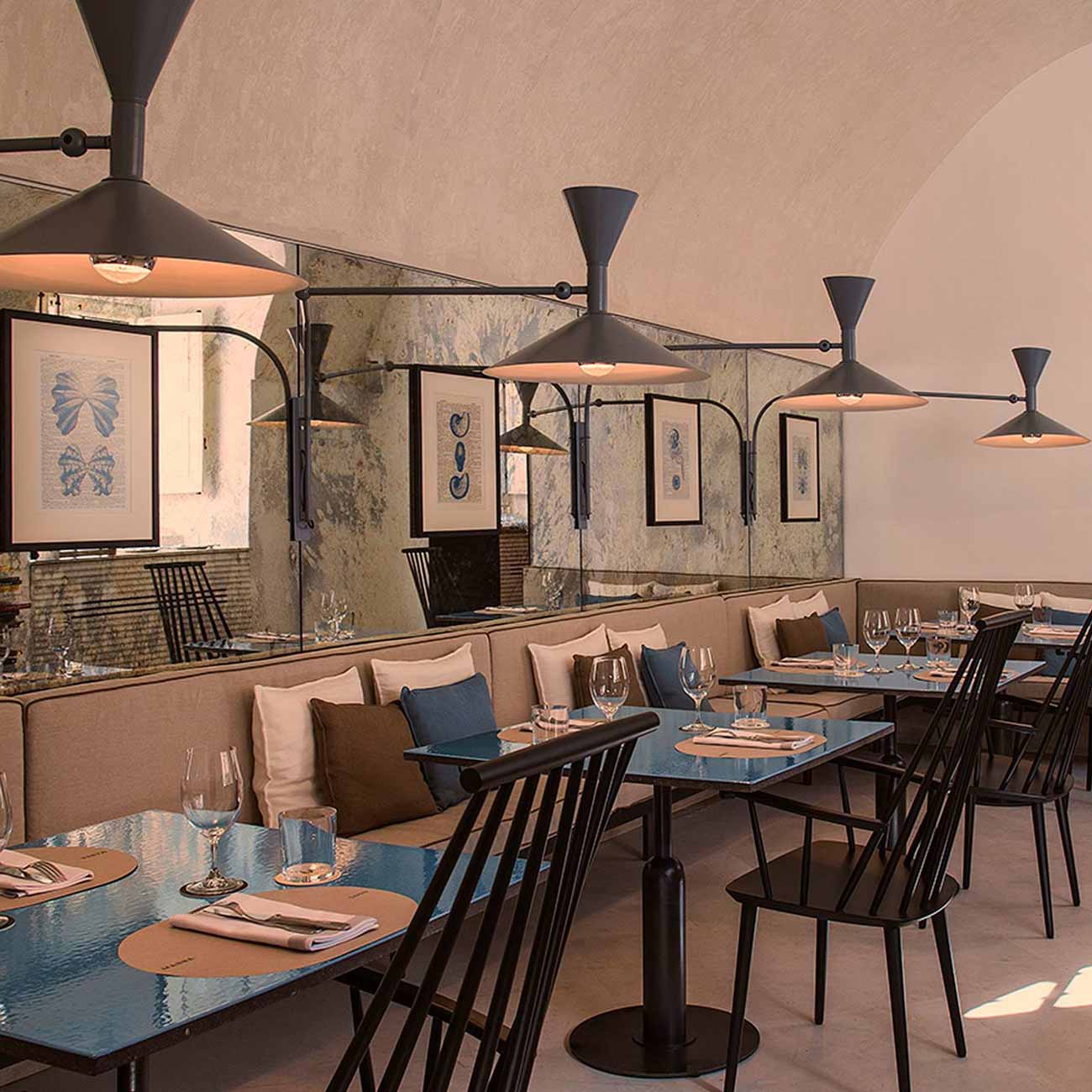 Elvinda | Sculptural Adjustable Aluminum Swivel Wall Light