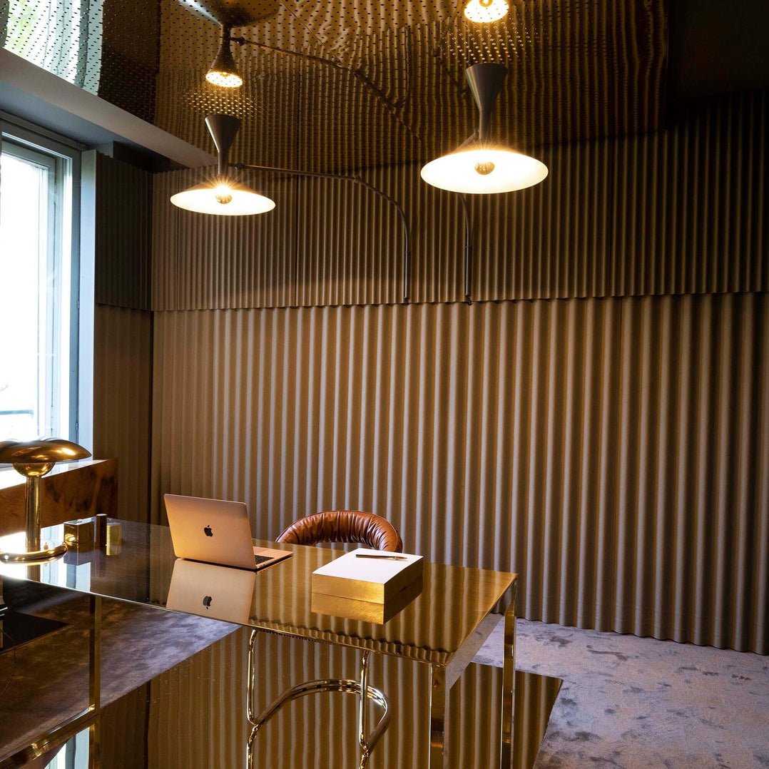 Elvinda | Sculptural Adjustable Aluminum Swivel Wall Light