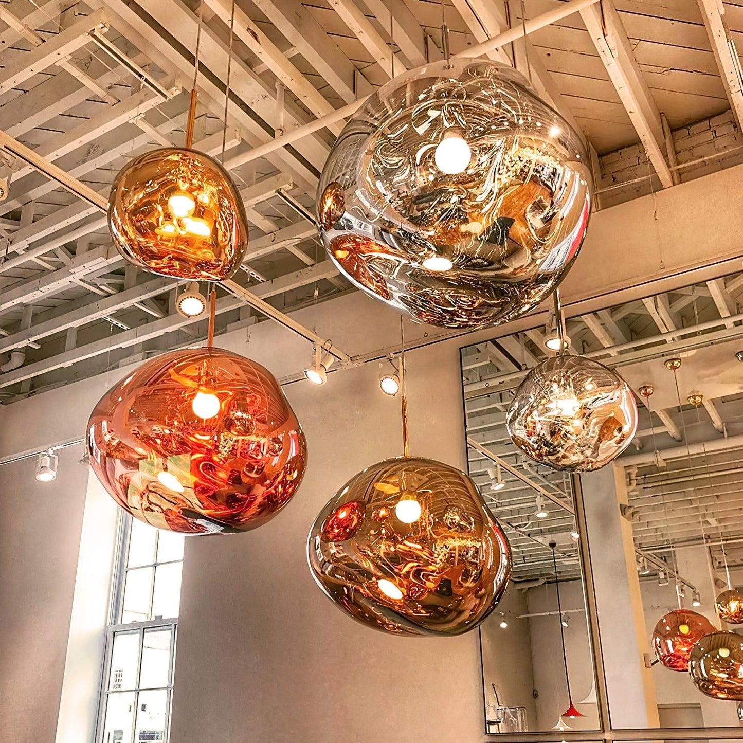 Kryntoch | Sculptural Fluidic Wave Ambient Drop Pendant Light