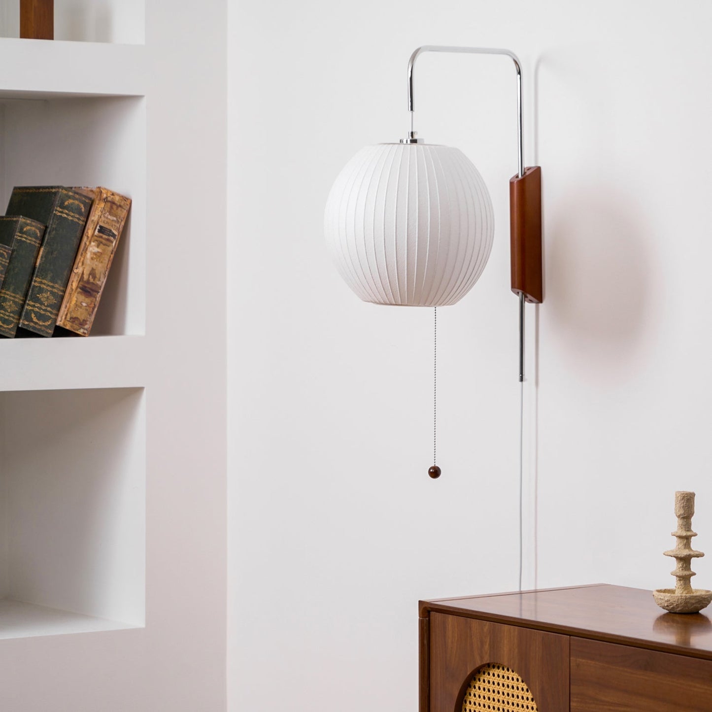 Kyntaroc | Retro Ribbed Silhouette Floating Globe Wall Light