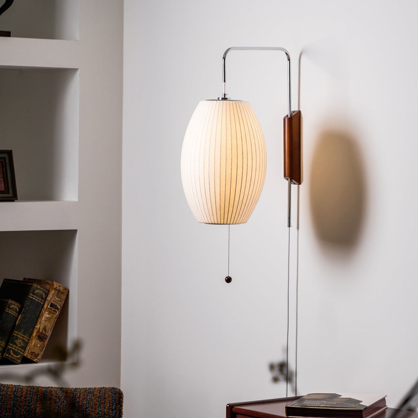 Kyntaroc | Retro Ribbed Silhouette Floating Globe Wall Light