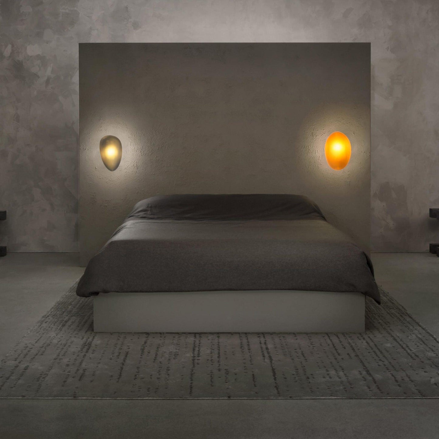 Caldrion | Hand Blown Glass Pebble Wall Light