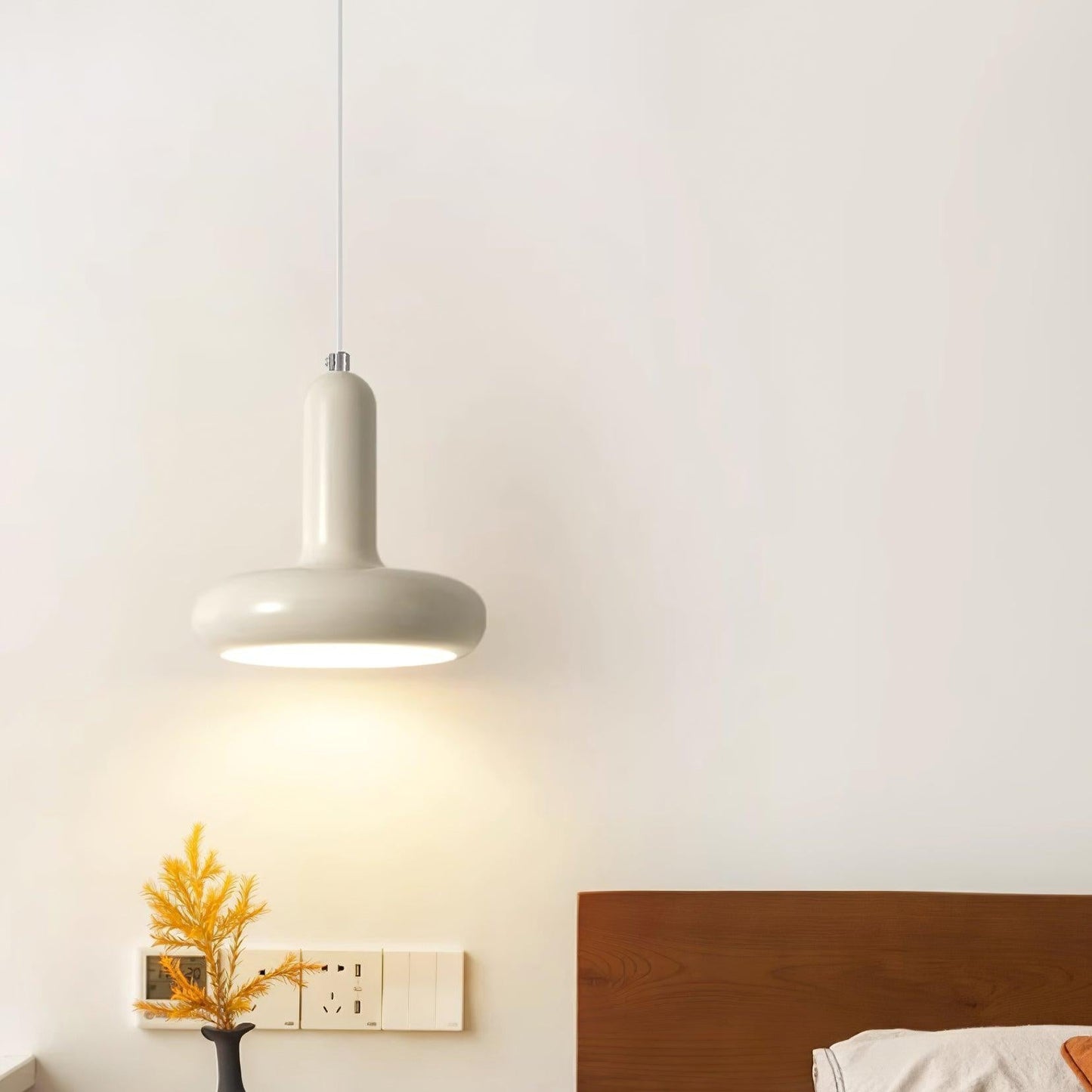 Sythos | Sculptural Donut Floating Geometric Pendant Light
