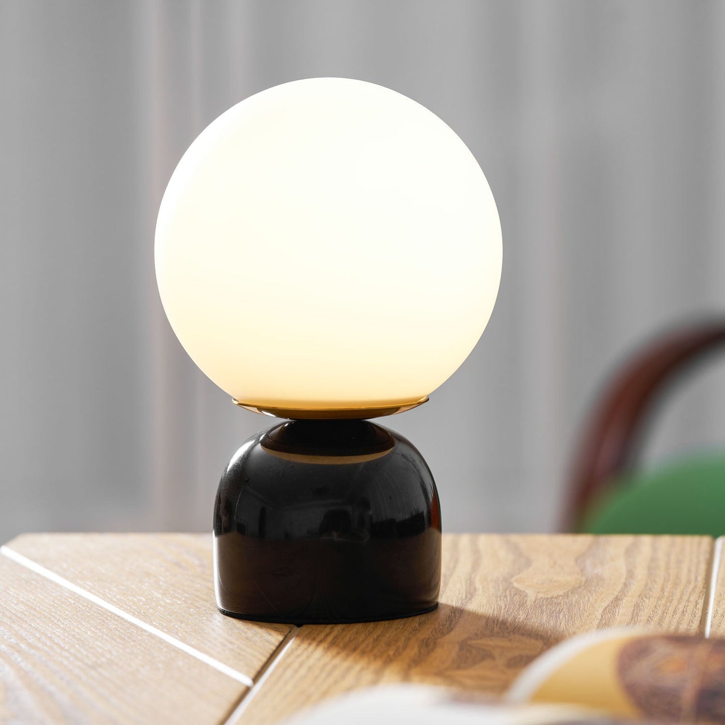 Kendroct | Minimalist Luminous Orb Accent Table Lamp